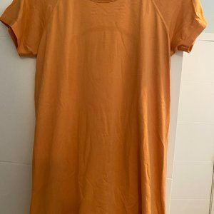 Lululemon Orange Monarch Swiftly Tech Sport Sleeve 2.0 size 10